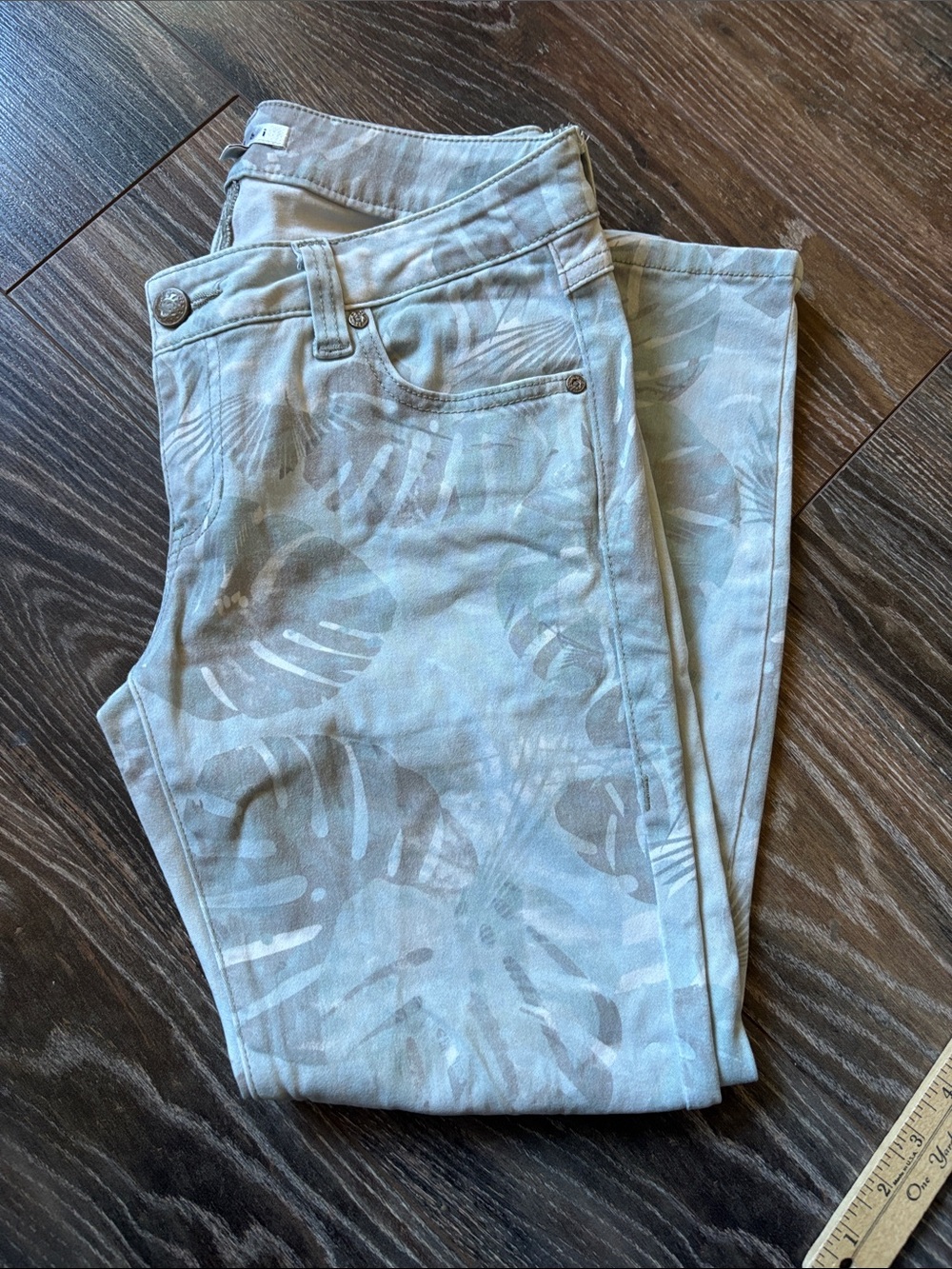 Cabi tropical Print Jeans